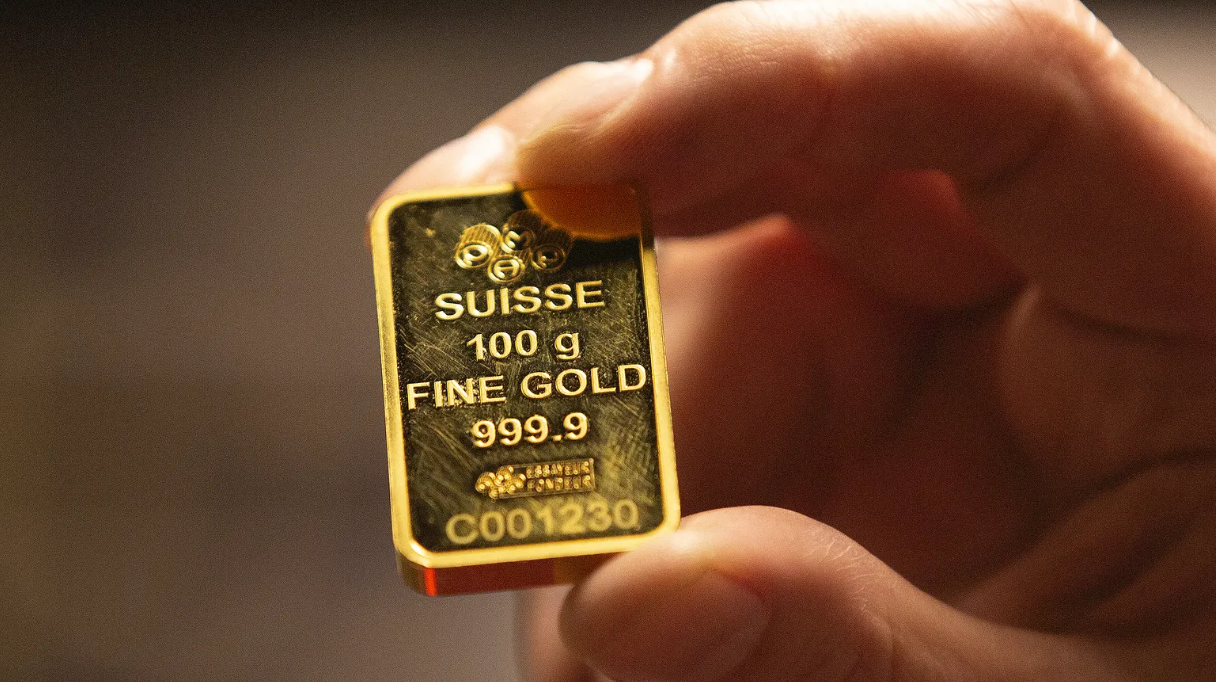 الذهب العالمي يربح 6.6 دولارات في التعاملات الفورية