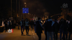 عشية الذكرى الثالثة.. المئات من أنصار الحشد يحيون ذكرى اغتيال المهندس وسليماني قرب مطار بغداد (صور)