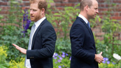 الأمير هاري يتهم العائلة الملكية بعدم مكاشفته عن تنصت الصحافة على هاتفه