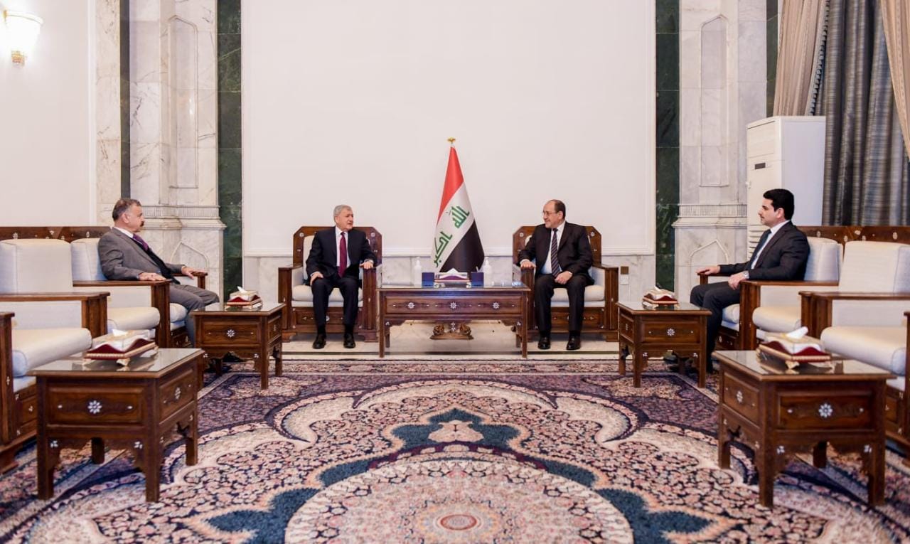 Iraq's President and Al-Maliki support the "ambitious" government program