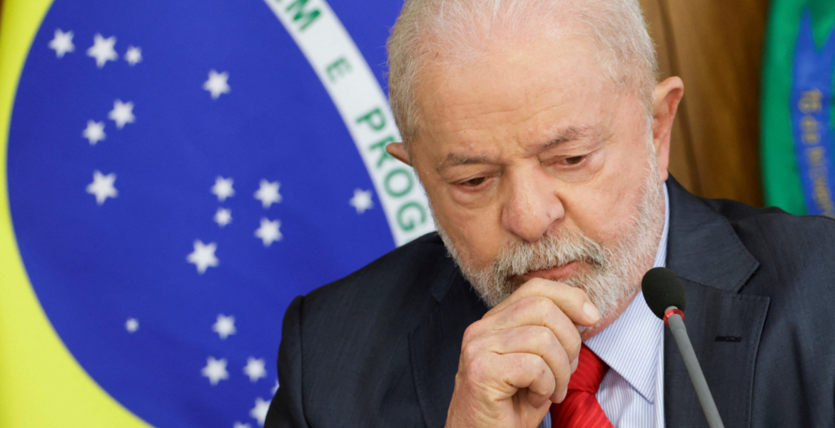 "نريد فحصاً شاملاً".. الرئيس البرازيلي "يشك" بولاء موظفي القصر الرئاسي لسلفه بولسونارو