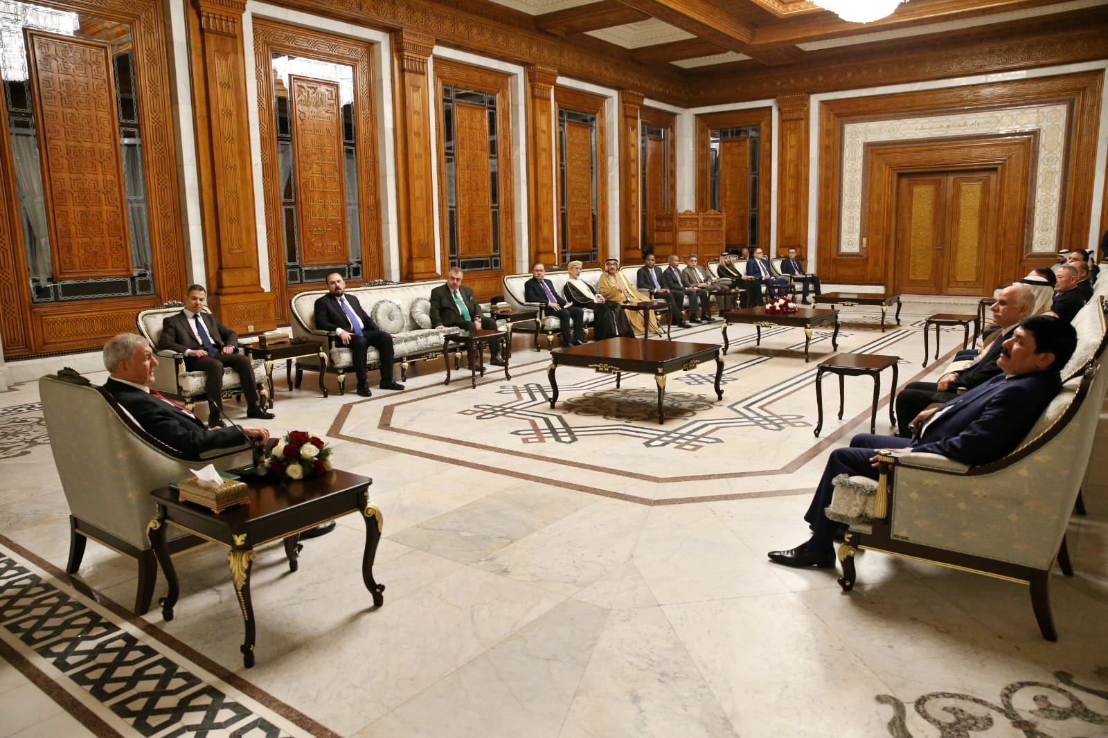 رئيس الجمهورية يدعو الدول العربية الى خلق بيئة استثمارية في العراق