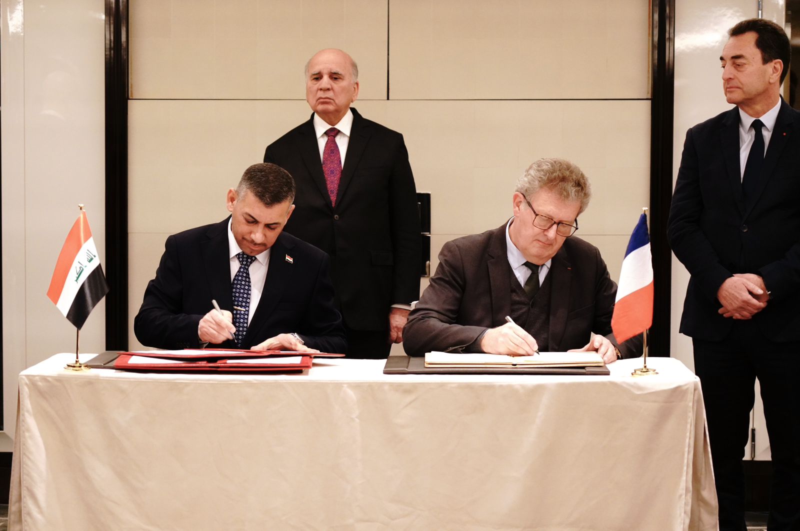 Iraq and France sign MoU on combating corruption
