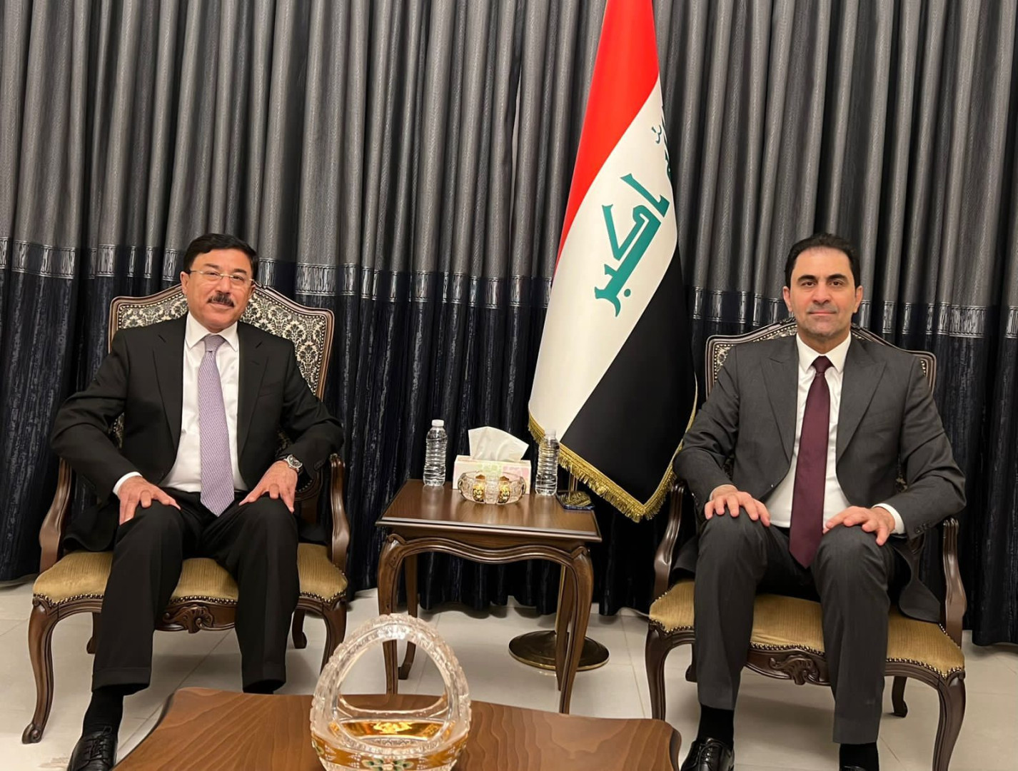 Interim governor briefs Iraq's deputy parliament speaker on CBI's plan to control the forex market