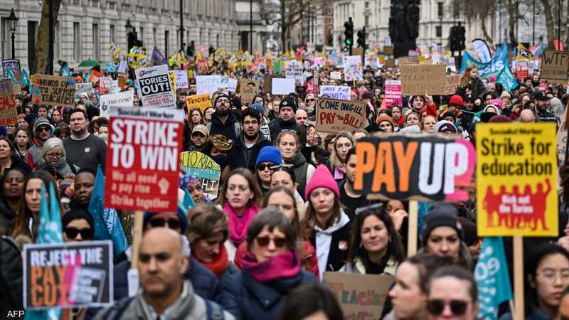 إضراب واسع يشل قطاعات حيوية في بريطانيا ضد "الغلاء"