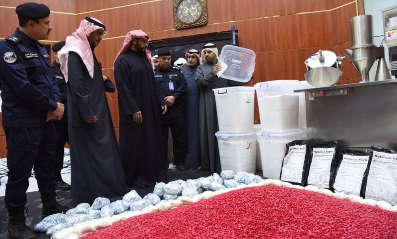 "عصابة دولية".. الكويت تضبط أكبر كمية مخدرات بتاريخها
