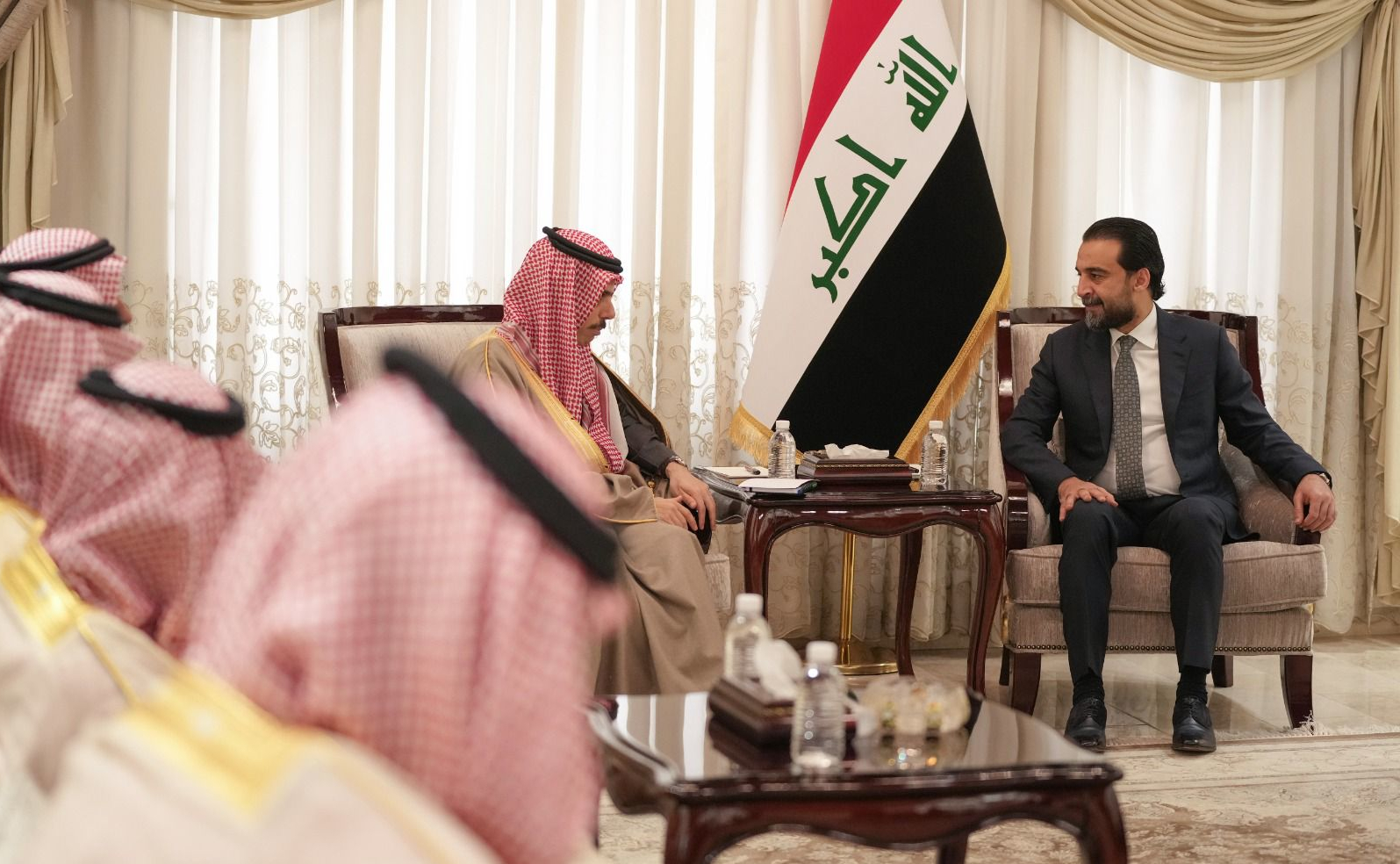Iraq's parliament speaker pledges to provide facilities to the Baghdad-Riyadh cooperation