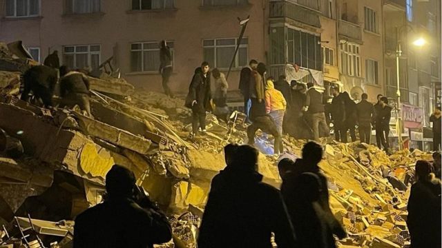 تركيا وسوريا.. حصيلة ألفية لضحايا الزلزال المرعب