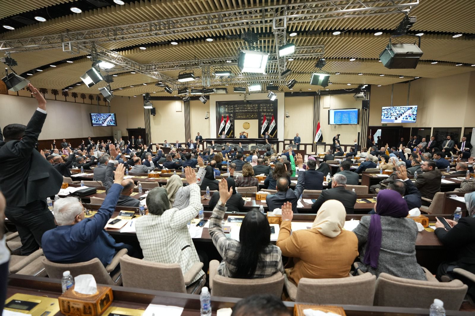 لجنة الاقاليم والمحافظات البرلمانية تنتخب رئيسا لها ونائبين للرئيس