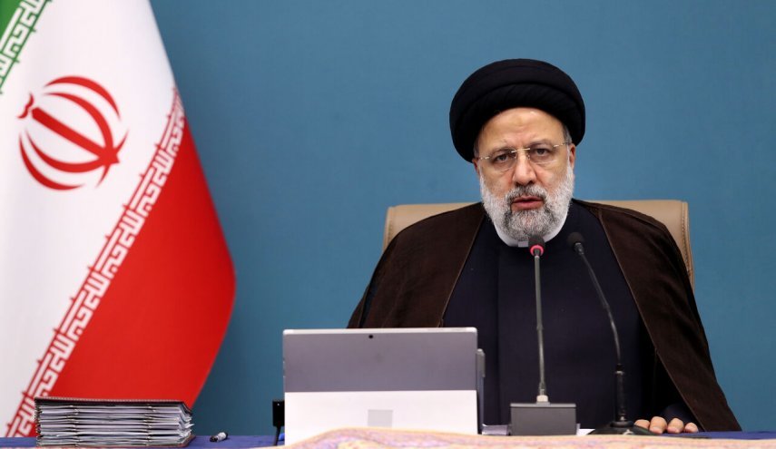 الرئيس الإيراني يتهم الغرب بإنشاء داعش: شهداؤنا قضوا على التنظيم