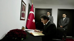 President Barzani signs a condolence book for the victims of Turkey's quakes