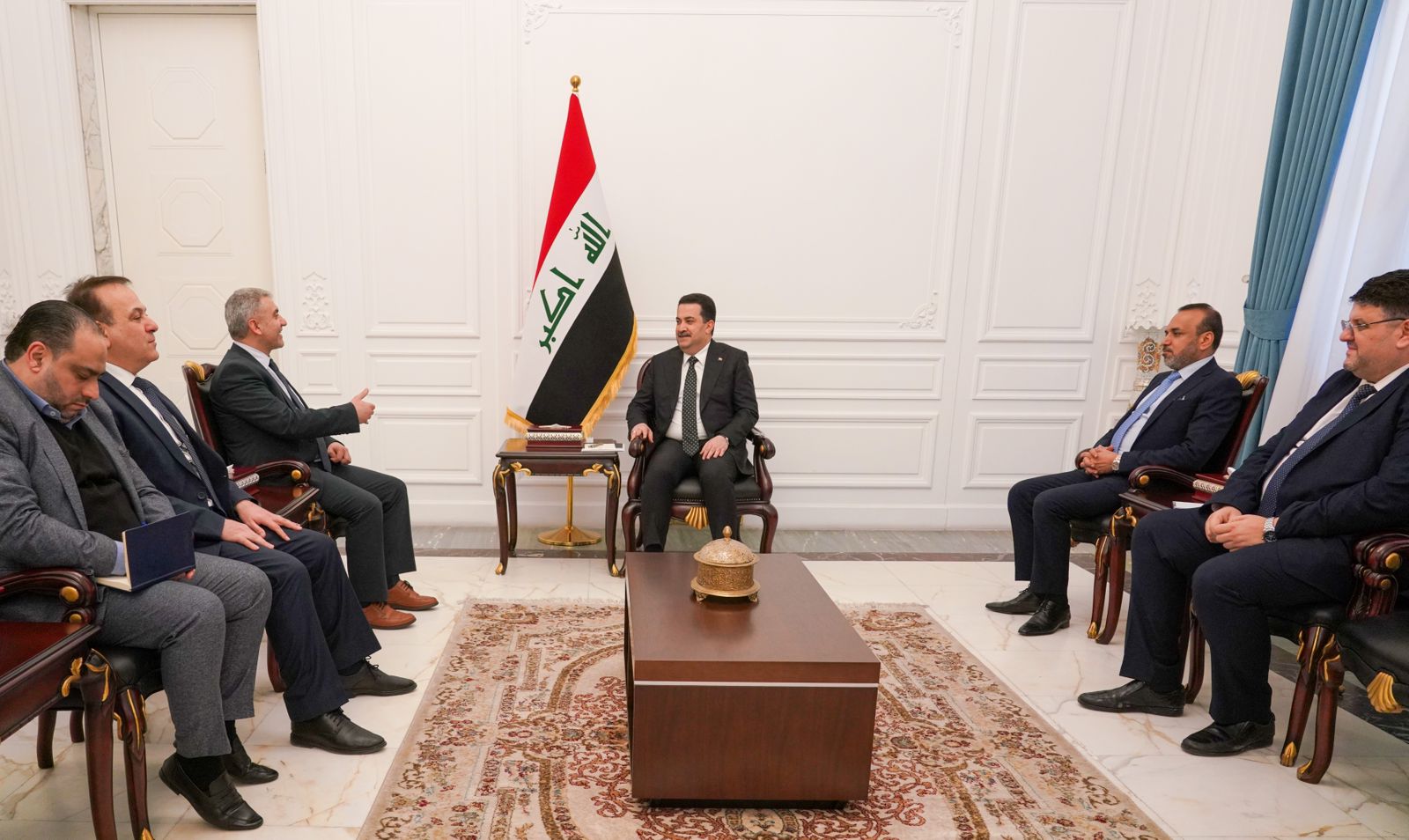 Lebanon praises Iraq's "brotherly" stance, invites Al-Sudani for a visit