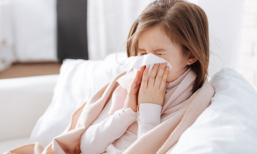 نصائح للأمهات لوقاية أطفالهن من الإصابة بالإنفلونزا ونزلات البرد