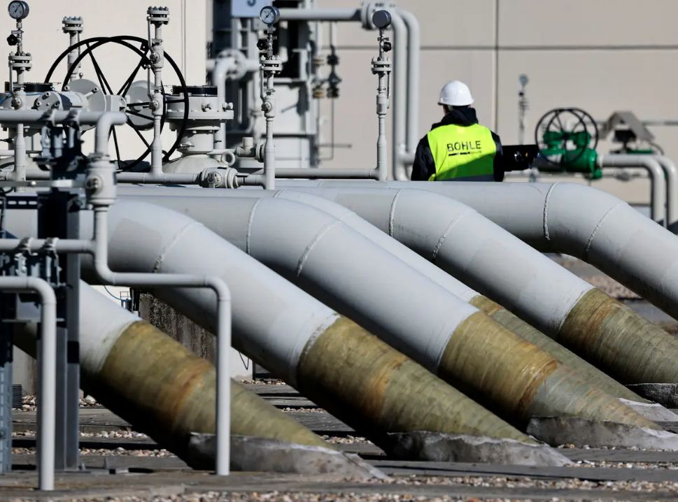 Russia halts pipeline oil supplies to Poland PKN Orlen says