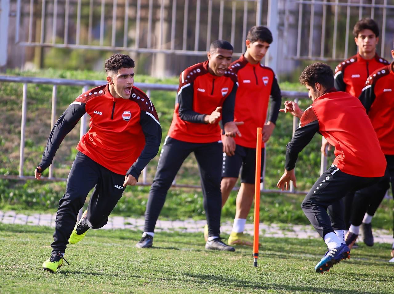 اتحاد الكرة العراقي يستغرب من "إجراء الآسيوي" ودرجال يصف لاعبي الشباب بـ"الأفضل"
