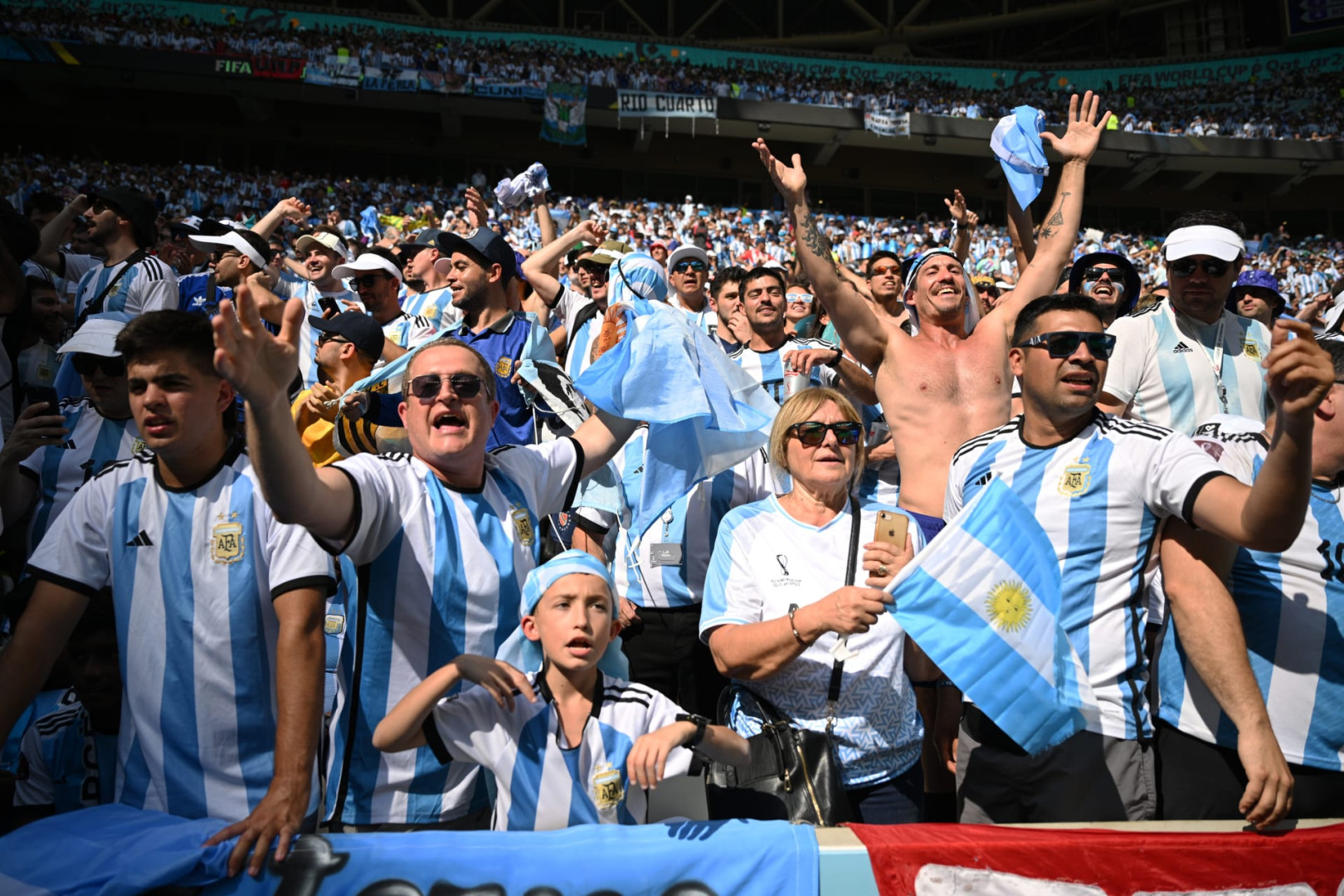 مليون أرجنتيني يتصارعون على تذاكر أول مباراة بعد المونديال