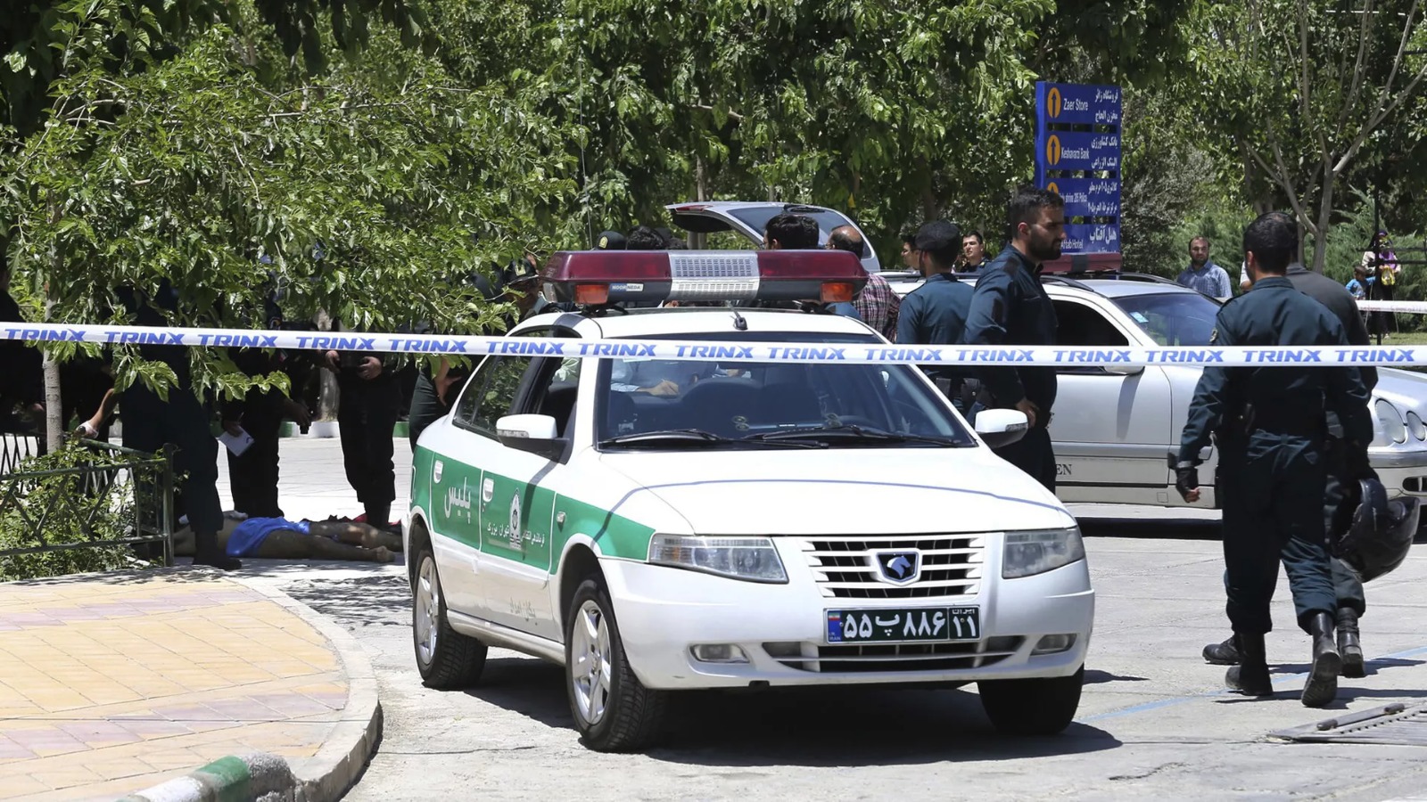 Tehran police thwarts a downtown car bomb attack