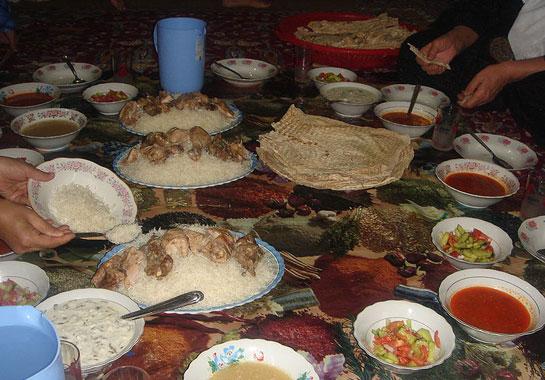 "رمضان بالعراقي".. طبيب مختص يحذّر من عادات خاطئة يفعلها العراقيون في شهر رمضان
