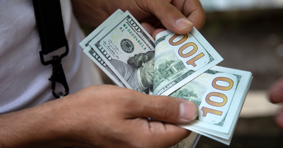 ارتفاع اسعار الدولار في بغداد وكوردستان مع الإغلاق