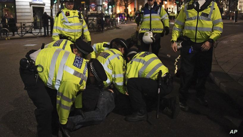 تقرير حكومي: شرطة لندن "عنصرية وكارهة" للنساء وتوظف "مغتصبين وقتلة"