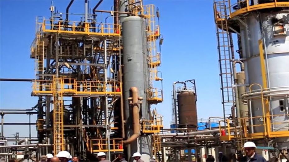 النفط النيابية تؤكد عزمها إعلان مصفى القيارة فرصة استثمارية
