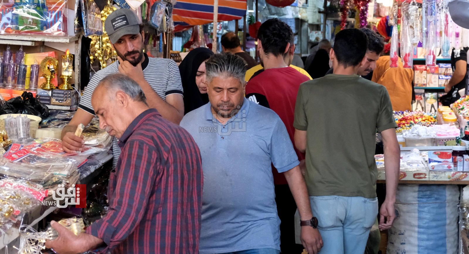 رمضان ينعش حركة التبضع في أكبر مركز تجاري بالعراق (صور)