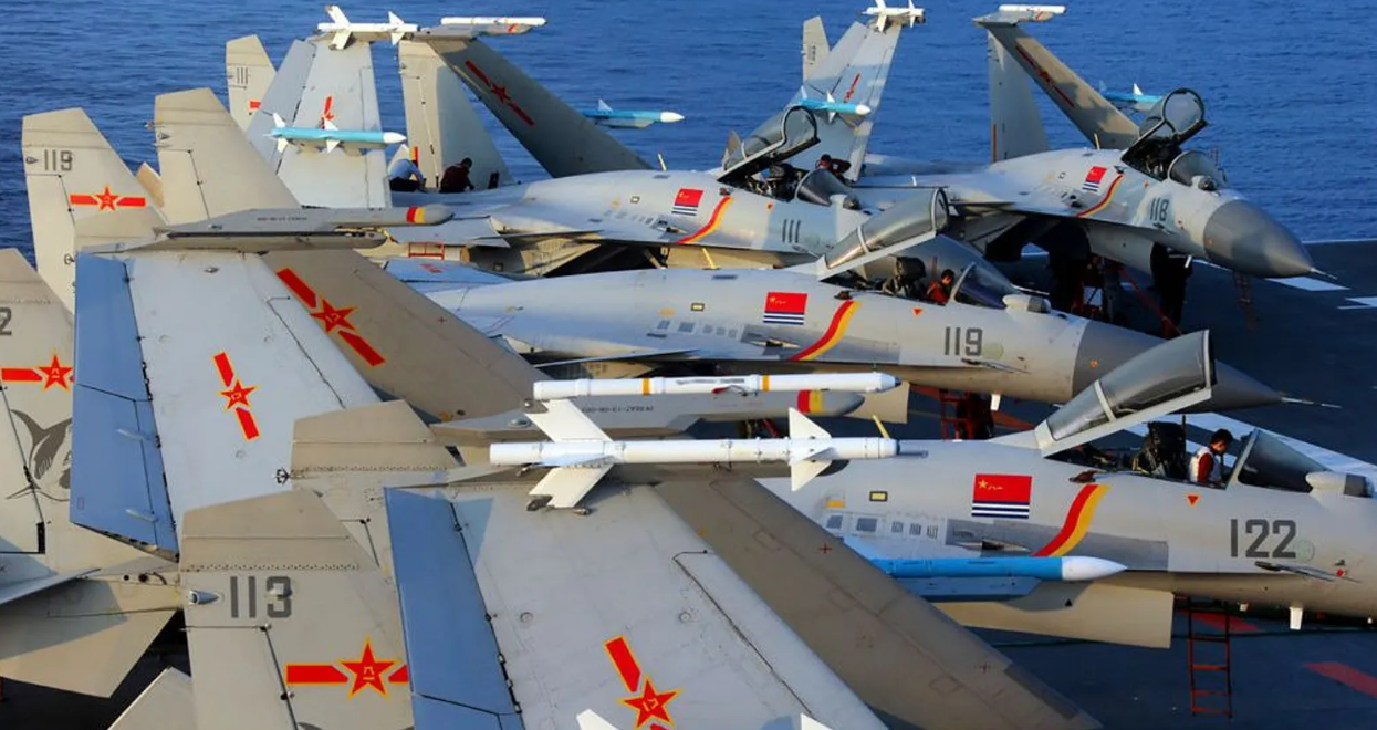 10 طائرات صينية تجتاز خط المنتصف بمضيق تايوان