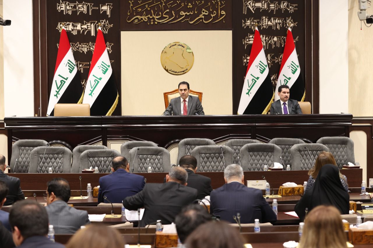 البرلمان العراقي يبدأ بمناقشة قانون الموازنة الثلاثية