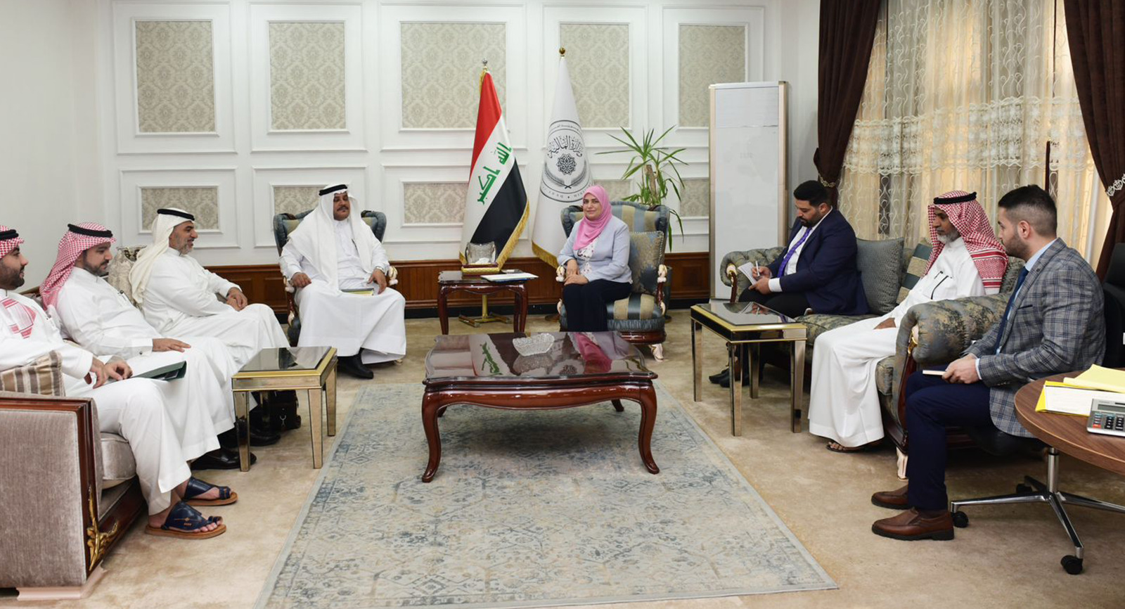 العراق والسعودية يبحثان تعزيز التعاون الاستثماري وتجاوز "عقبات" العمل