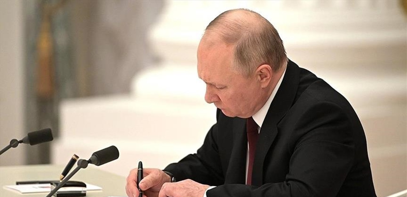 Putin signs law allowing electronic conscription notices, closing loophole in military drafts