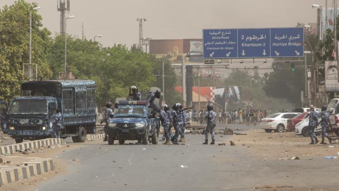 أمريكا تحمل البرهان وحميدتي مسؤولية سلامة المدنيين في السودان