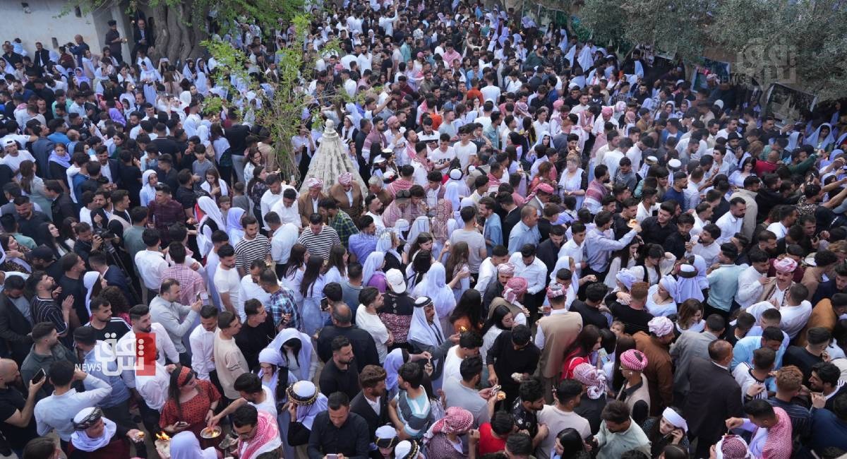 الإيزيديون يحتفلون برأس السنة الجديدة بإحياء مراسم "الأربعاء الأحمر" (صور)