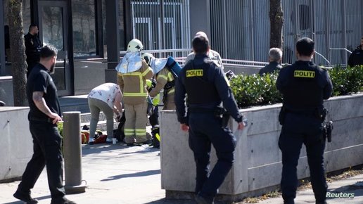 دنماركي يضرم النار في نفسه أمام السفارة الأميركية في كوبنهاغن