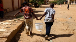 تآزر بين السودانيين لتوفير الدواء والمياه وسط نيران الاشتباكات