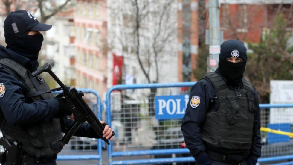 تركيا تعتقل 33 شخصا يشتبه بعملهم لصالح "الموساد" الاسرائيلي