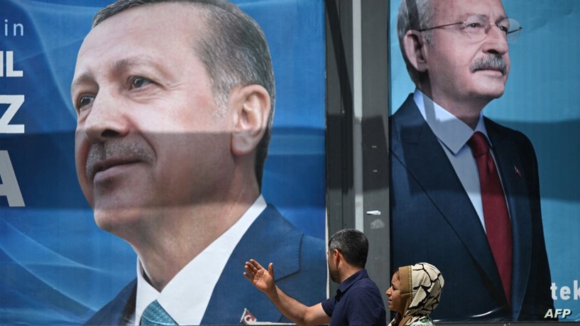 Turkey votes in election runoff, Erdogan well placed to sustain rule