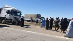 سائقو الشاحنات يحتجون قرب جسر داقوق بسبب "حظر الأوزان"