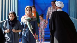 سباق نسوي بلا حجاب يطيح بمسؤول إيراني من منصبه