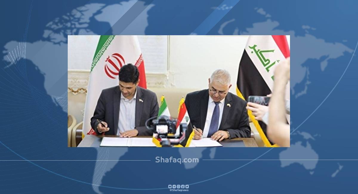 العراق وإيران يوقعان مذكرة تفاهم للربط السككي