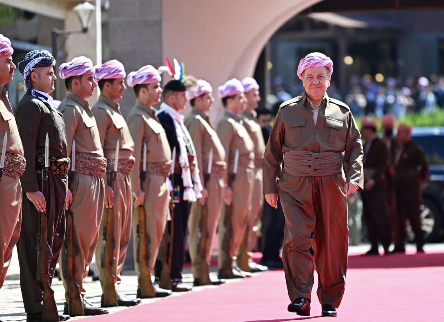 Kurdish Leader Barzani Lauds "positive" Baghdad-Erbil Ties, Reaffirms Support for Iraqi Premier