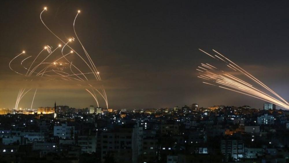 قبل دقائق من دخول اتفاق التهدئة حيز التنفيذ.. رشقات صاروخية تستهدف إسرائيل