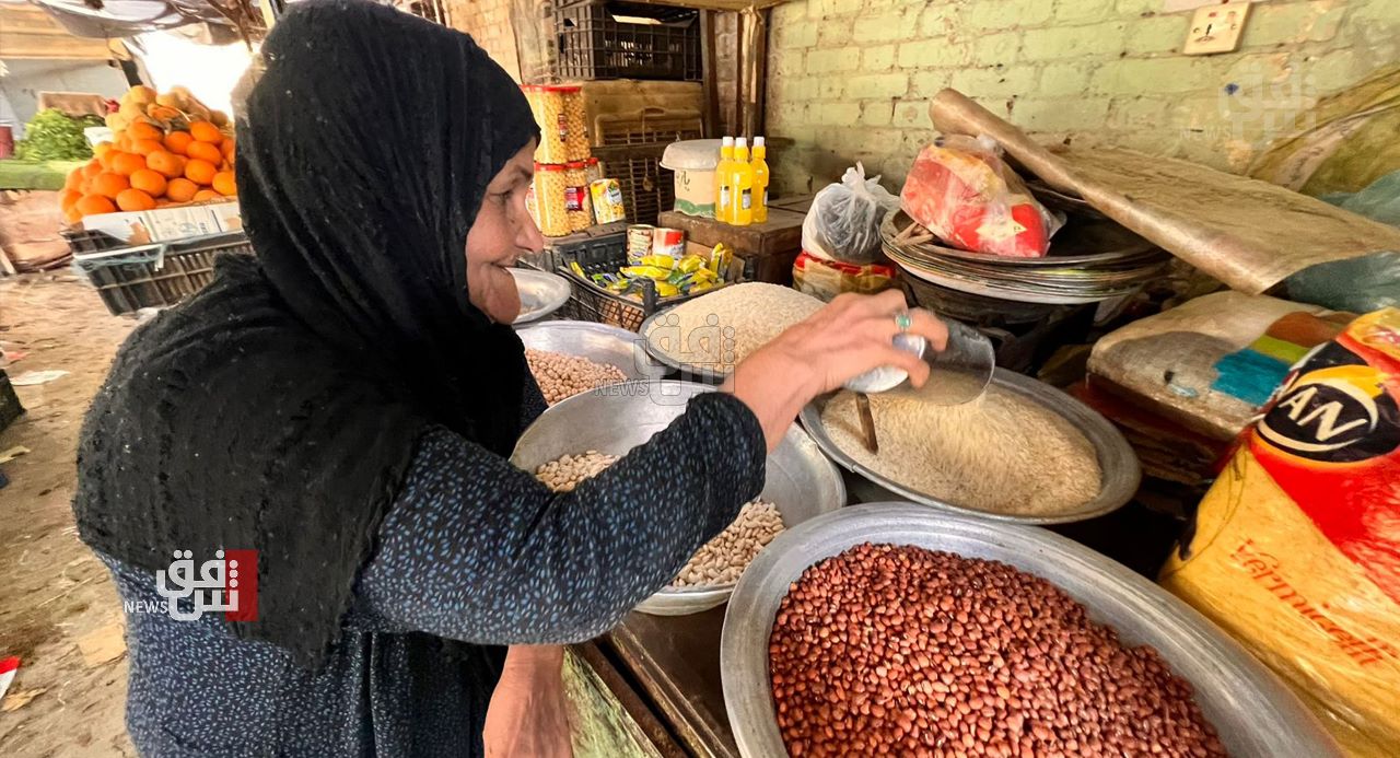 Female Vendors Defy Stereotypes in Iraqi Markets, Demonstrating Resilience and Entrepreneurship