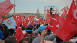 Turkey’s Erdogan cruising, challenger scrambling toward runoff election