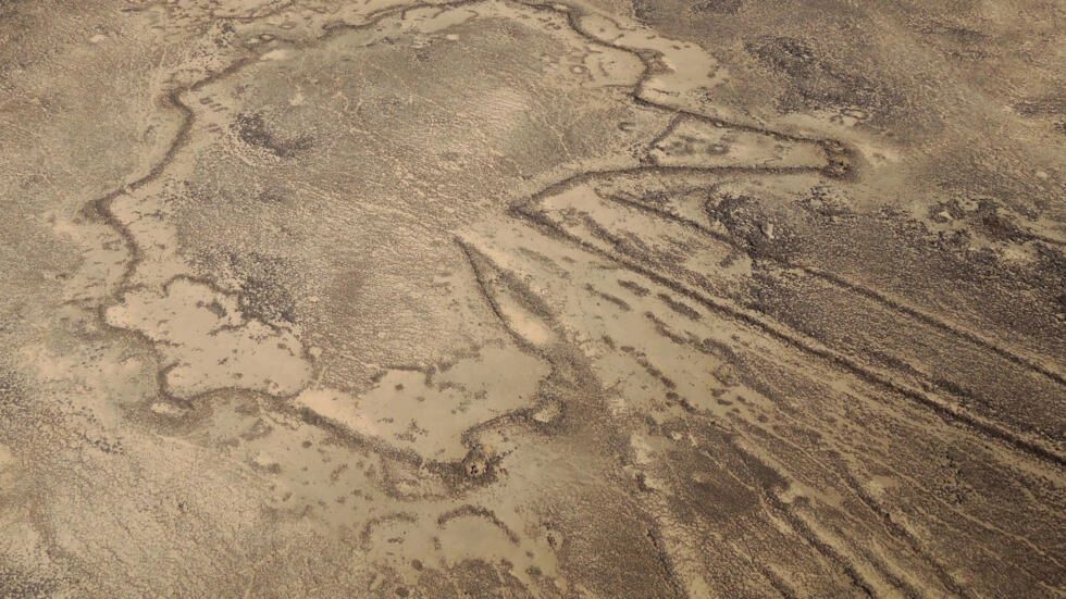 بجوار العراق.. اكتشاف أقدم مخططات هندسية أرضية في العالم