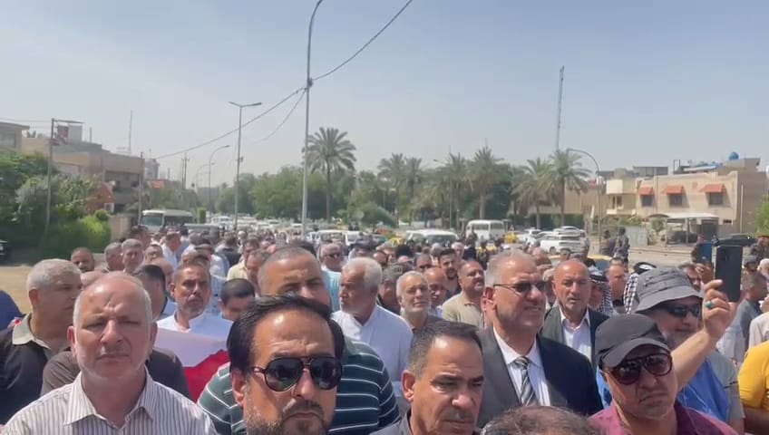 فيديو .. تظاهرات غاضبة في بغداد إحتجاجاً على سماح الأردن بعودة حزب البعث