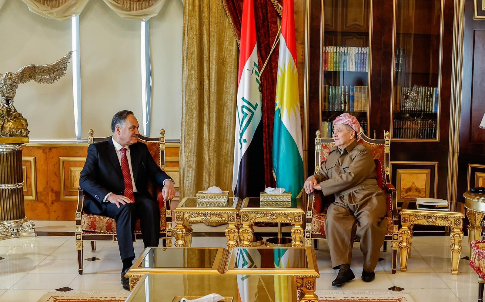 Kurdish Leader Barzani Meets Sunni Politician Rafi al-Issawi