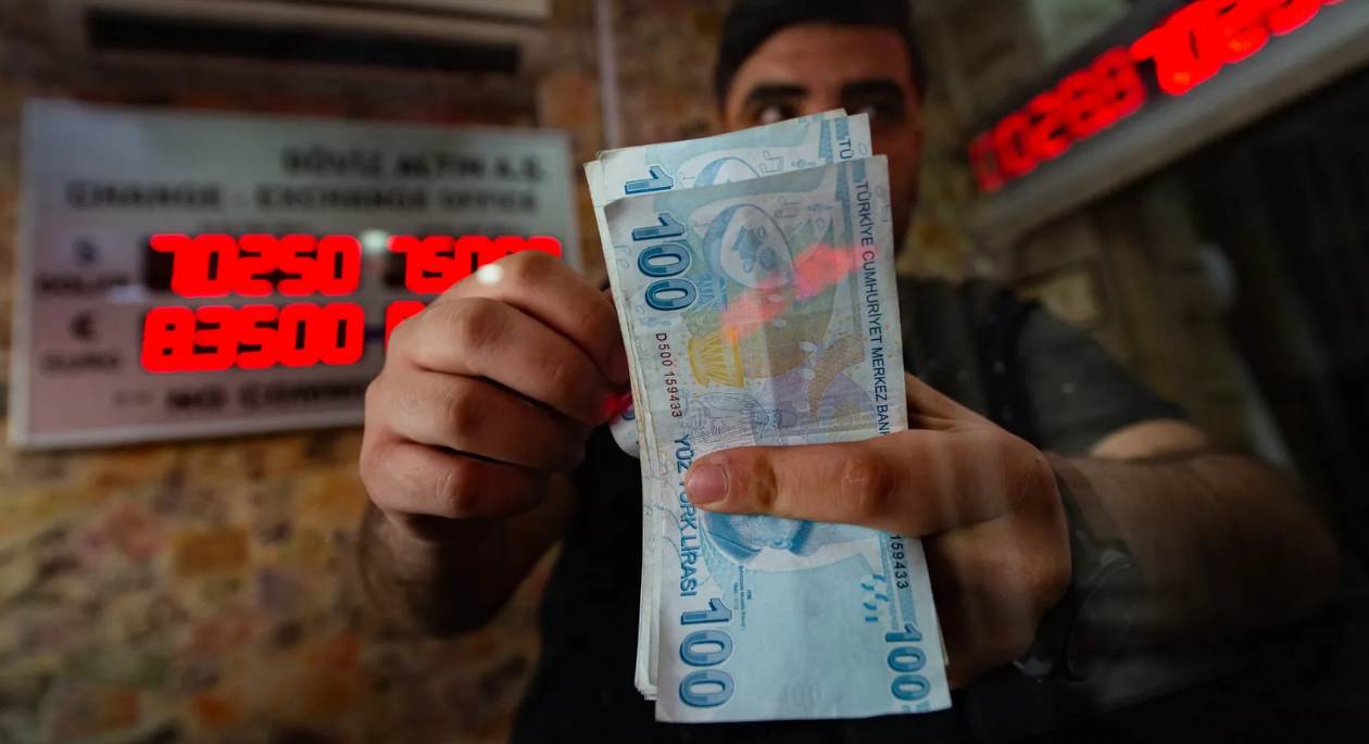 Turkey's lira hits new record low, policy moves awaited