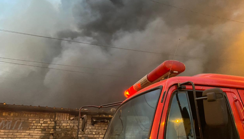 اندلاع حريق في منطقة أثرية وسط بغداد.. فيديو