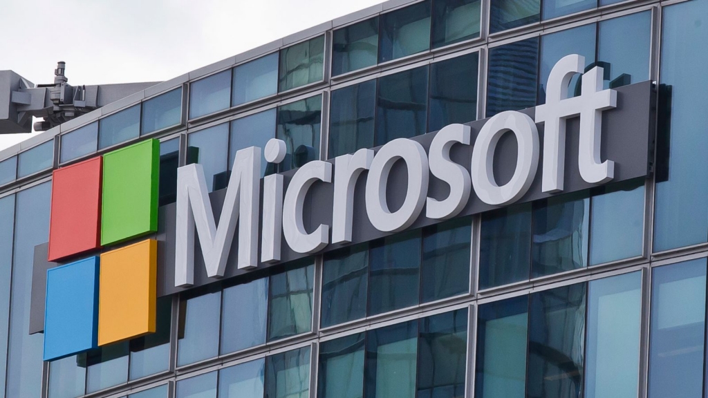 شركة Microsoft تعزو تعطل بعض الخدمات إلى هجمات إلكترونية