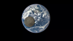دراسة جديدة: الارض مزيج "كوكبين" نجم عن تصادمهما "القمر"